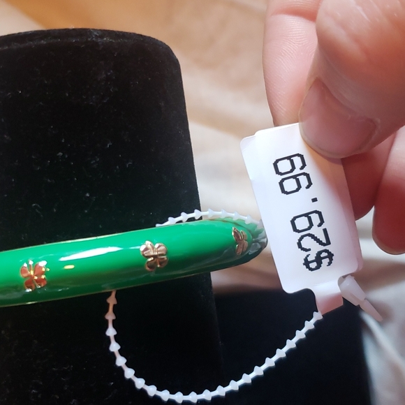 Green Clover open snap bracelet *C7 - Picture 2 of 4